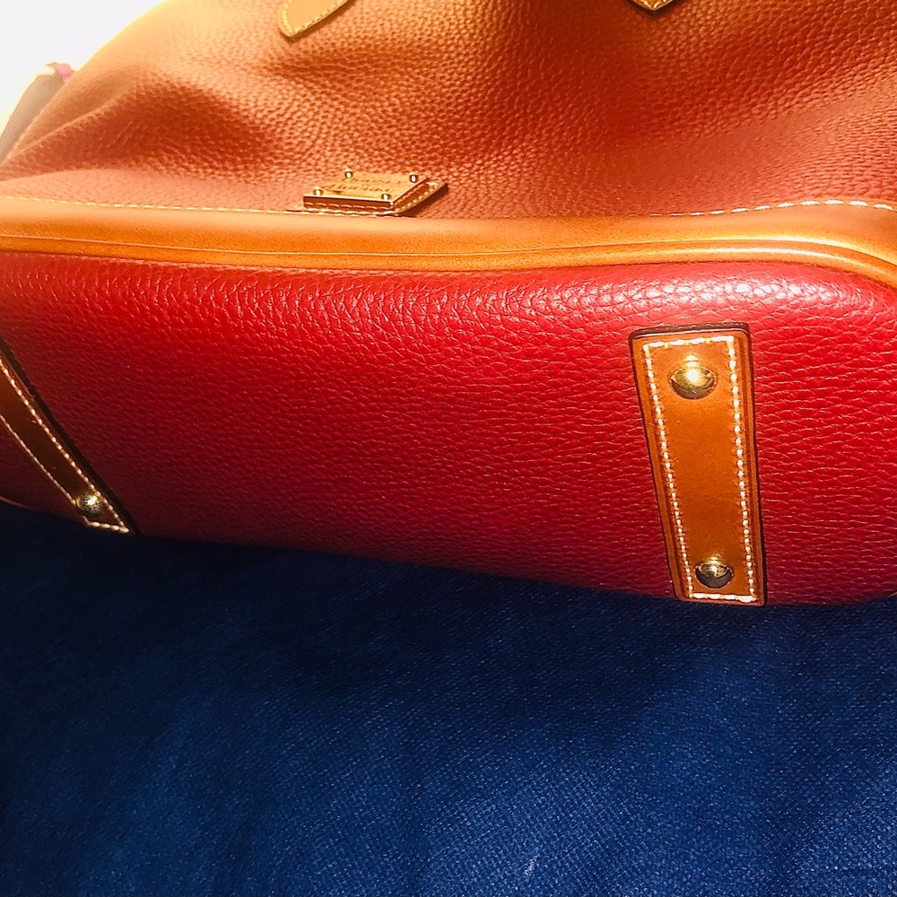 New Dooney & Bourke Pebbled Leather Purse - Picture 5 of 9